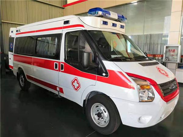 崇义县福特V362救护车